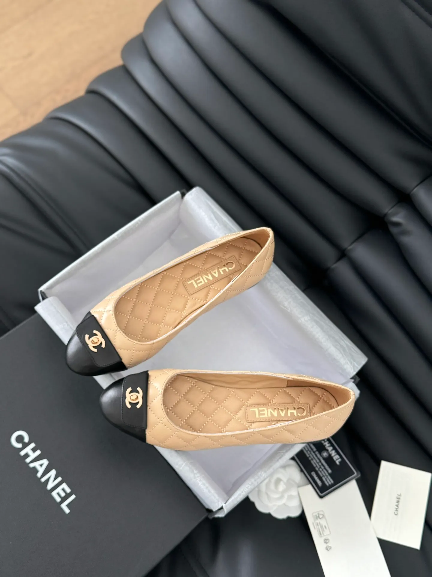 👟👟Ex-factory price 540👟👟 Purchasing-grade Chanel 24B new schoolbag buckle ballet shoes, classic diamond pattern, never tire of it😌 Sheepskin lining on the upper, leather outsole, high flat heel Size: 35-39 Other sizes 40/41/42/43 customized